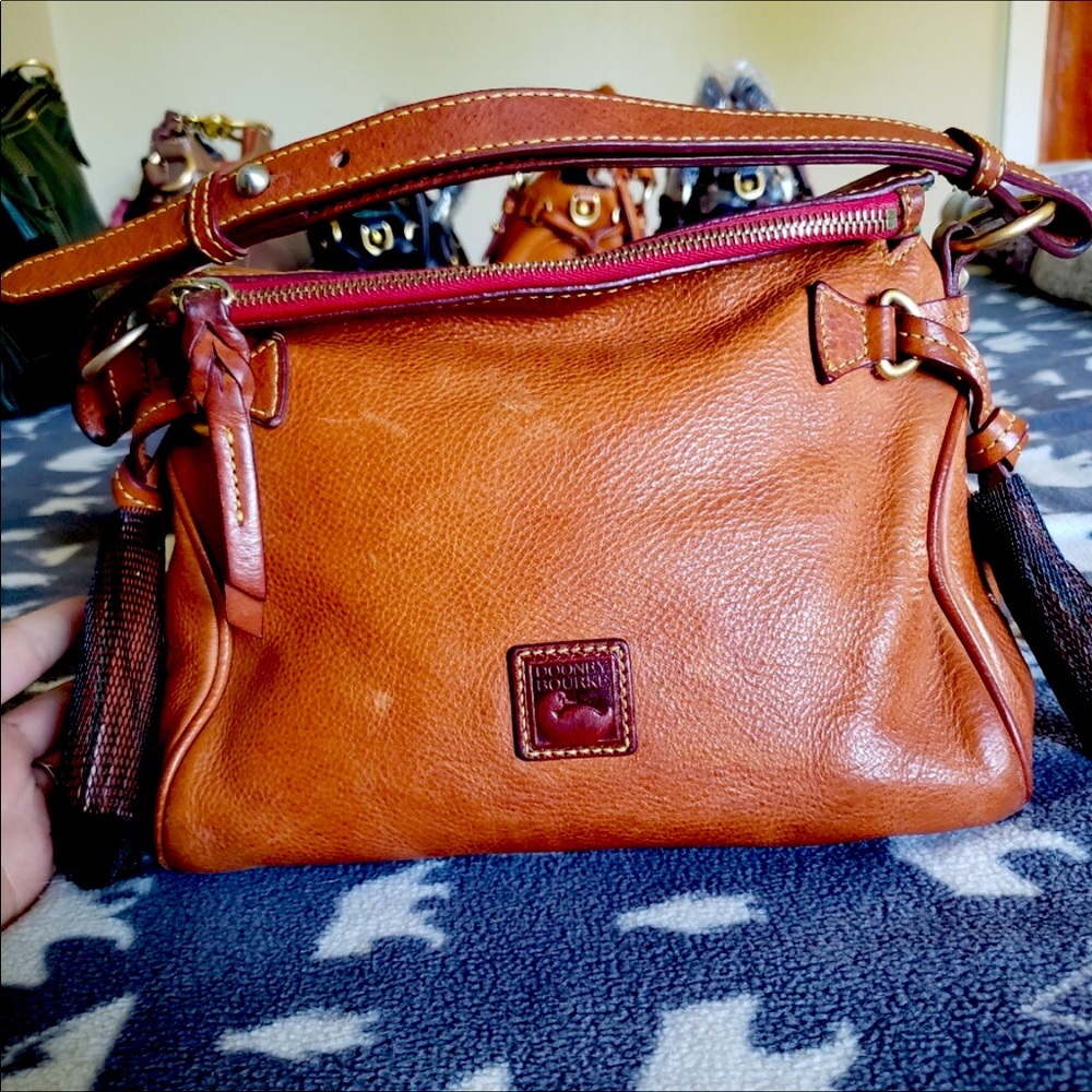 D & B Florentine Leather Tassel Shoulder Bag